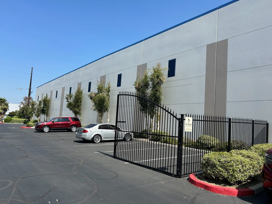 painted commercial warehouse exterior Preview Image 4