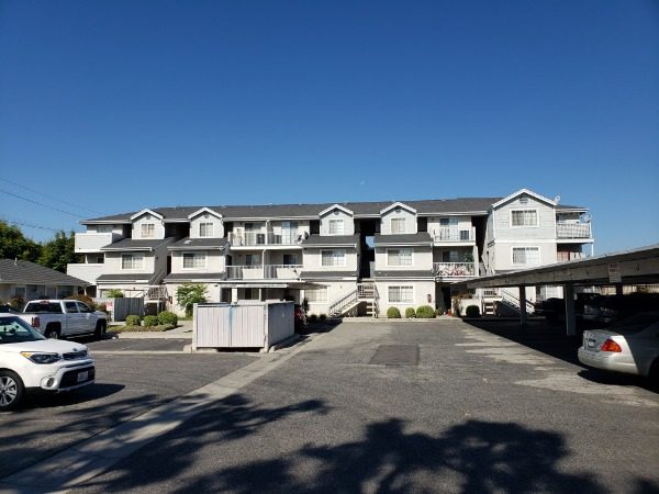 apartment complex before exterior painting Preview Image 1