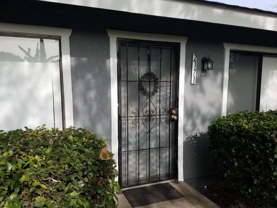 front door in apartment complex Preview Image 3