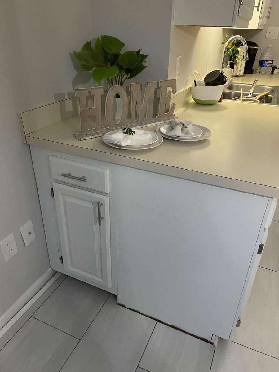 Residential Interior | Cabinet Painting Project Preview Image 1