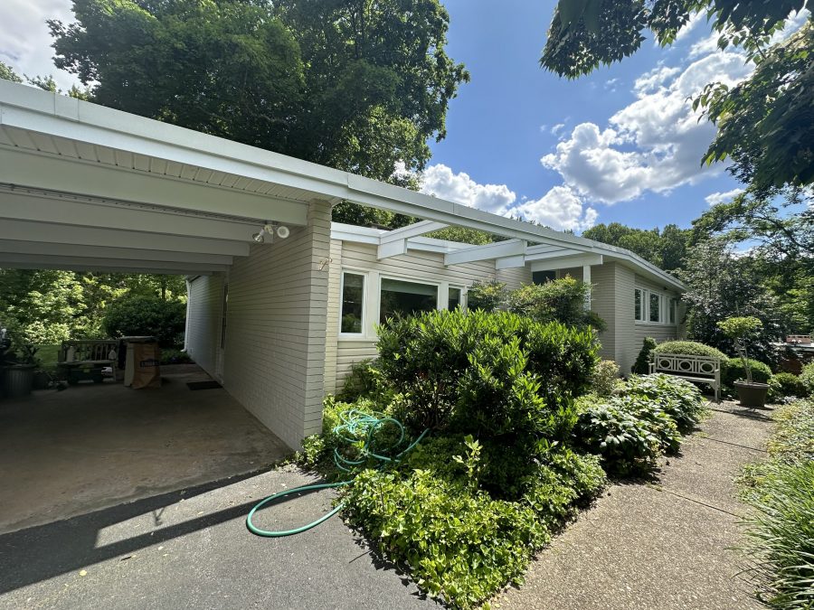 Professional Exterior Painting Services Preview Image 1