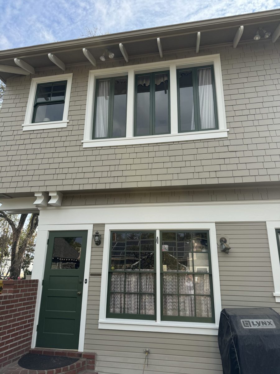 house exterior with painted siding and trim Preview Image 4
