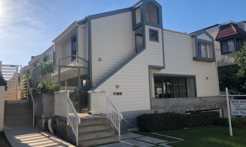 Metal work mixed with siding painting