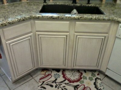 Kitchen cabinets in Friendswood, TX