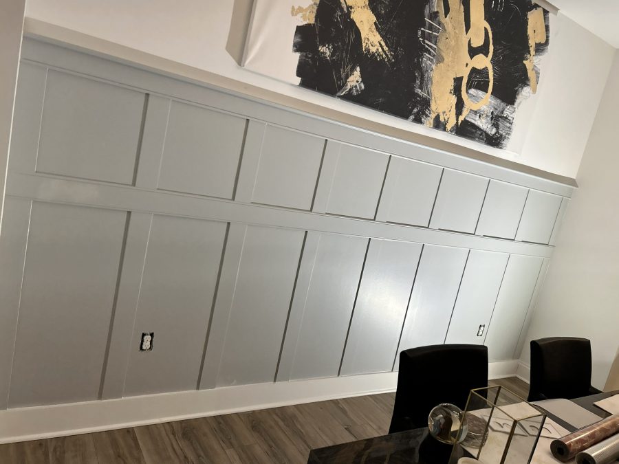 painted wainscoting in home interior Preview Image 5