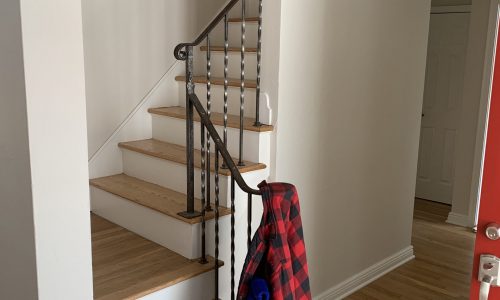 neat stair risers and smooth walls