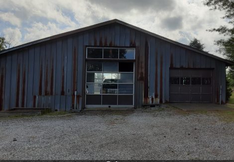 Garage door before renovation