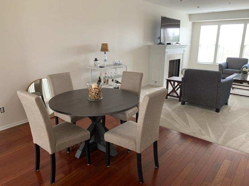 Condo Dining Preview Image 2