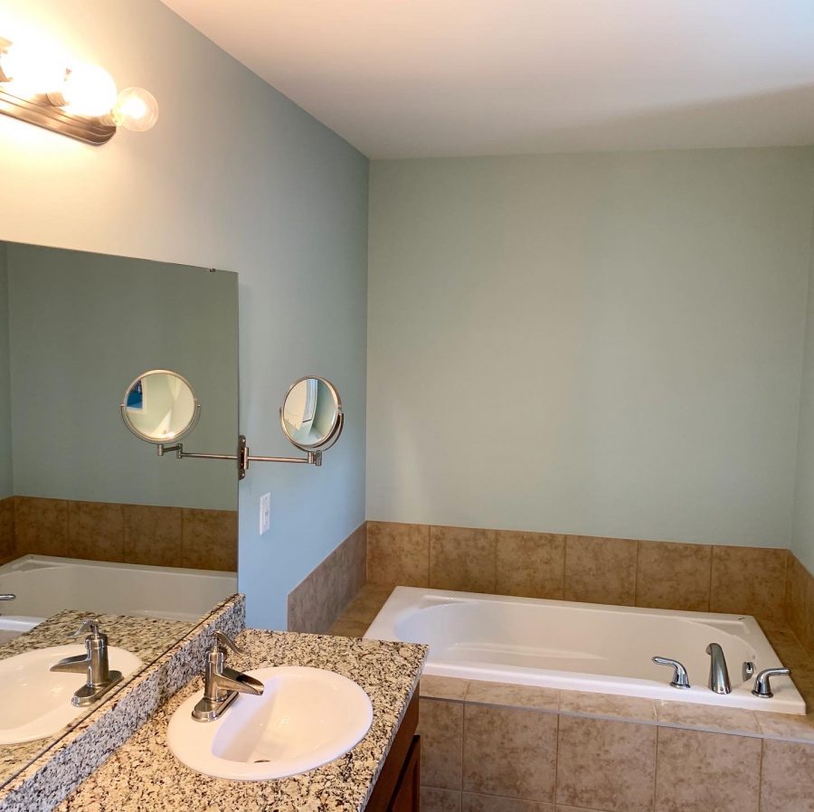 Bright repaint of bathroom Preview Image 2