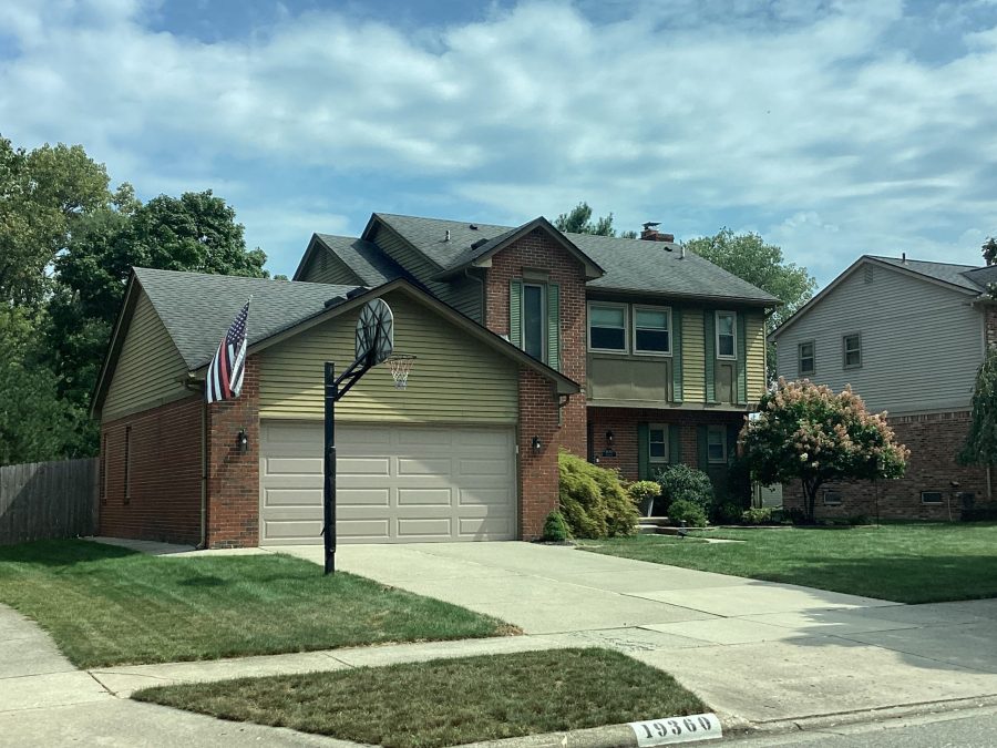 exterior repaint in Livonia - before Preview Image 2