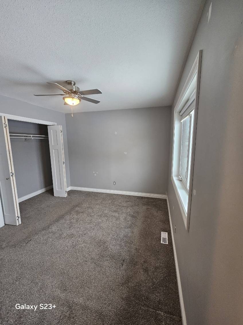 house interior with gray painted walls Preview Image 7