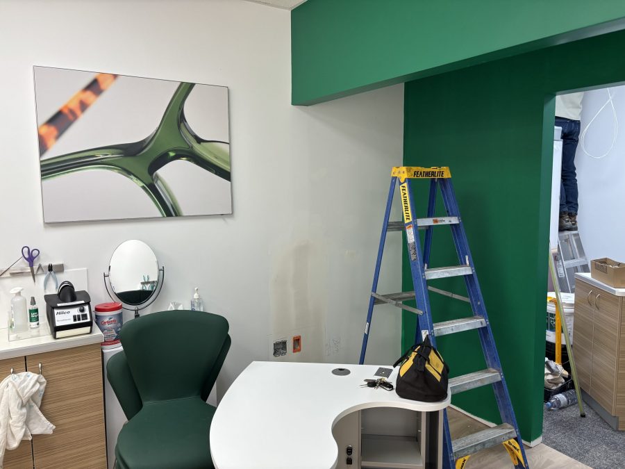 optical center with green wall Preview Image 4
