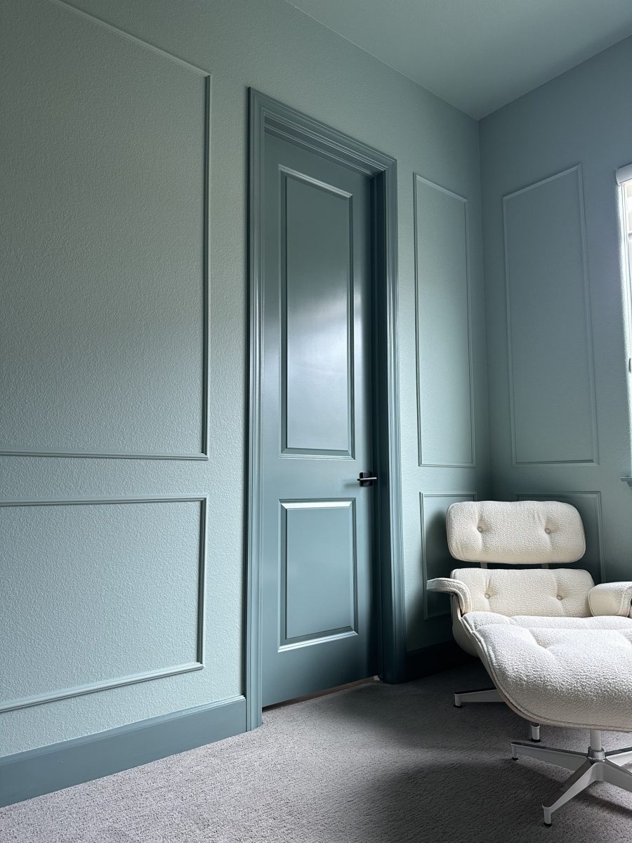 Amazing blue interior paint project. Preview Image 2