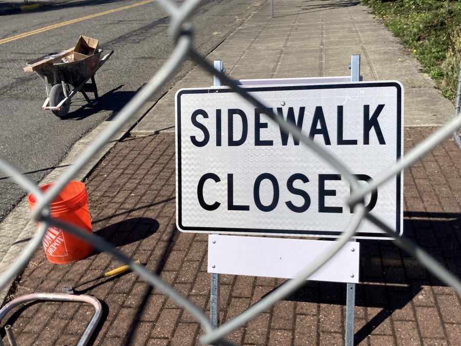 closed sidewalk sign Preview Image 7