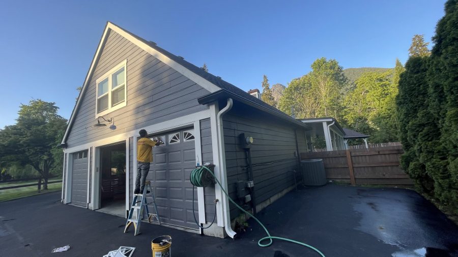 Home in North Bend (After) Preview Image 9