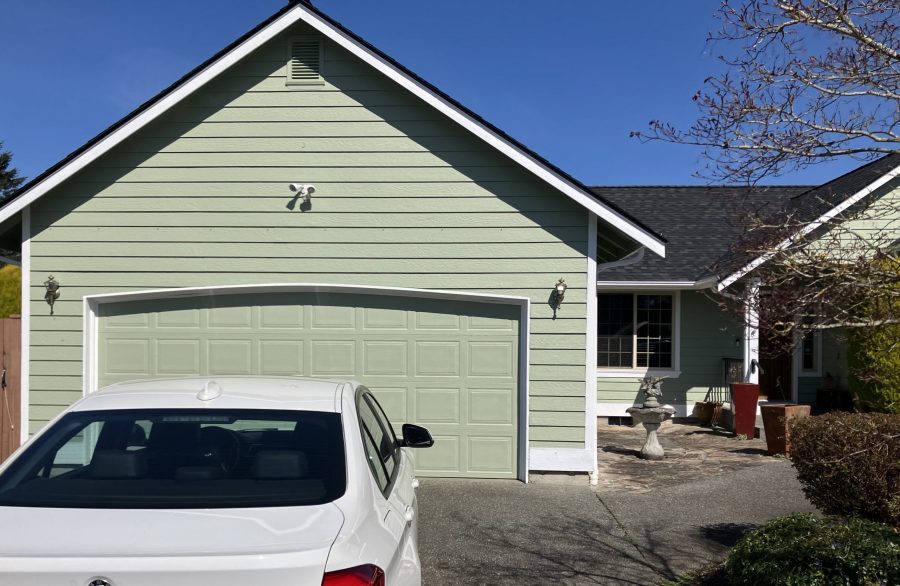 green painted home garage exterior Preview Image 2