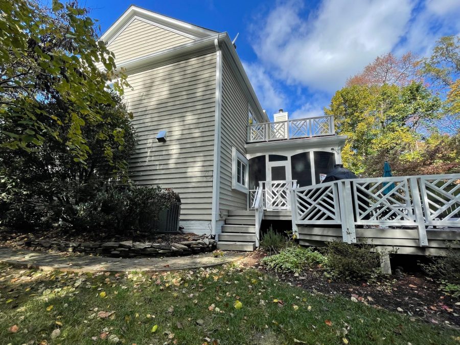 Repainted Beige siding of house Preview Image 4