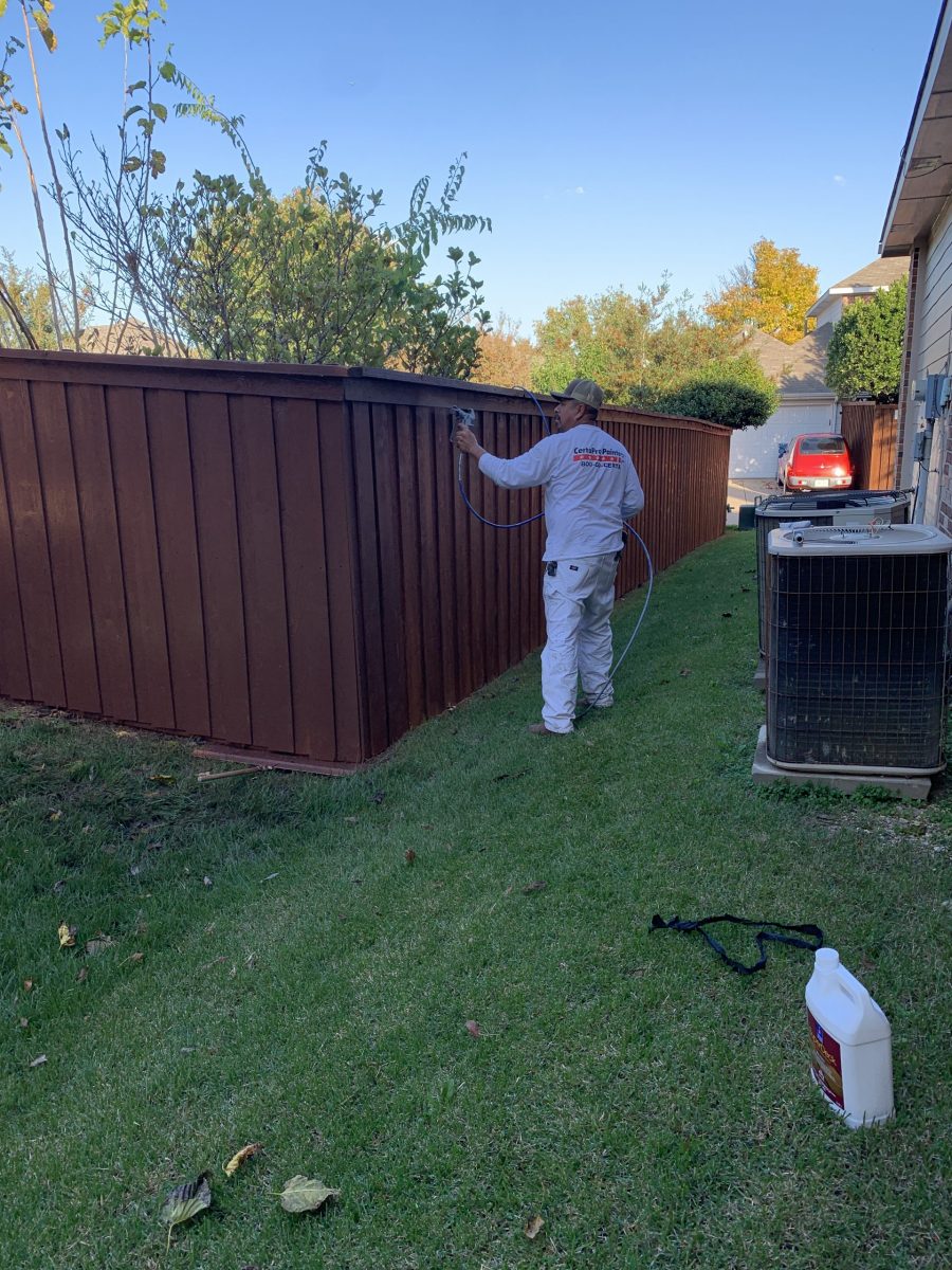 fence staining Preview Image 3