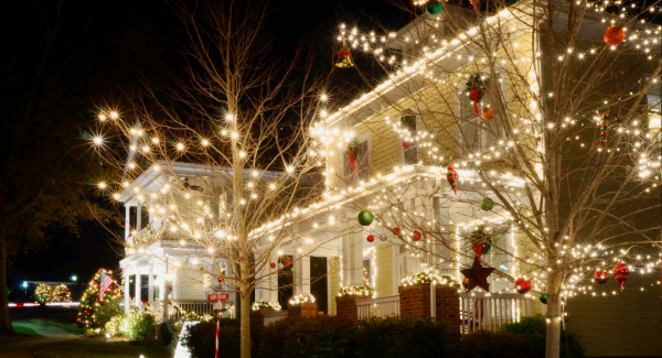 Christmas Lights and Wreath Hanging