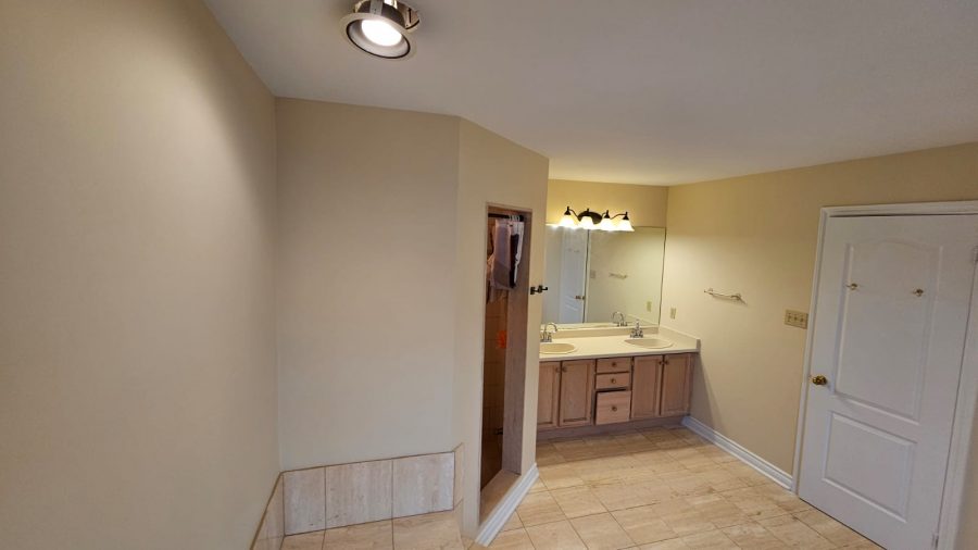 Residential Interior Painting Bathroom Preview Image 7