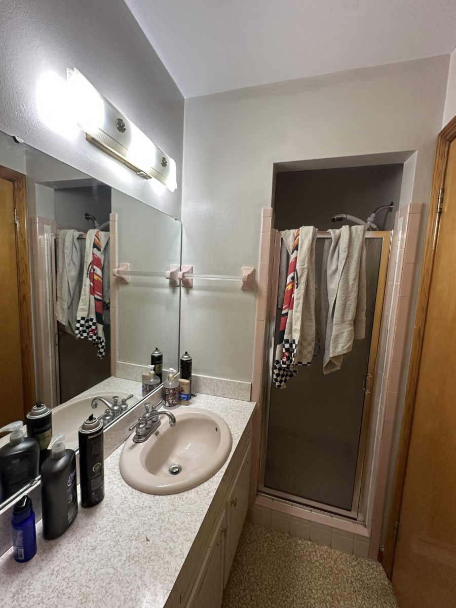 bathroom after painting Preview Image 2