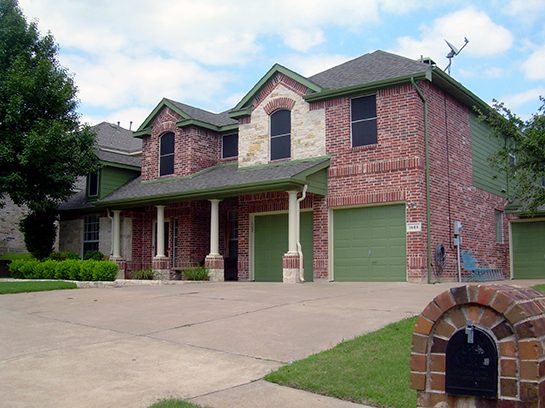 Our local Rockwall Texas crew helped the brick on this home look as good as new!