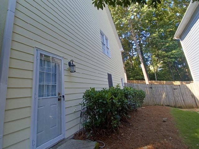 photo of siding exterior home in roswell Preview Image 2