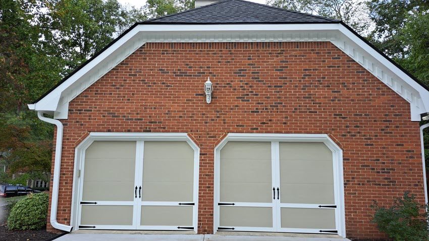 repainted brick exterior and garage doors Preview Image 2