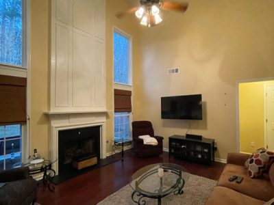 photo of repainted living room in alpharetta georgia