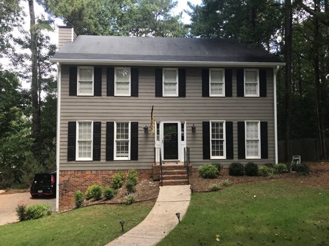 single family home in roswell Preview Image 3