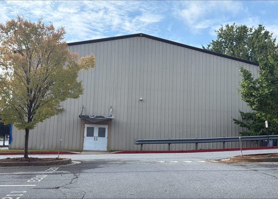 commercial building exterior before repaint Preview Image 5