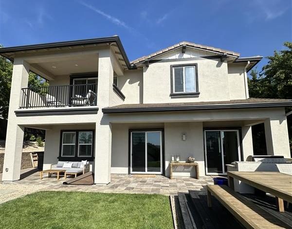 El Dorado Hills back of house Preview Image 1