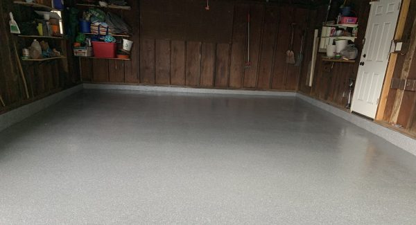 Garage Floor Project Using Polyaspartic Flake