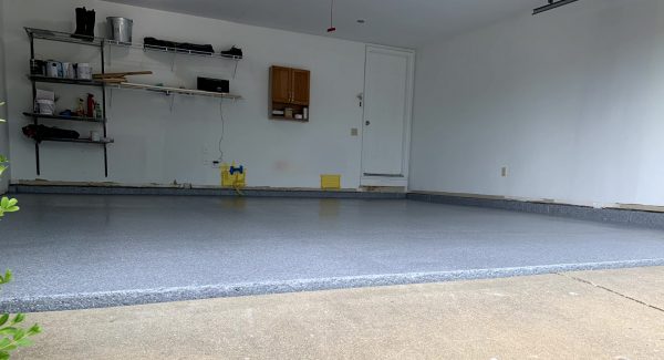 Garage Floor Project Using Polyaspartic Flake