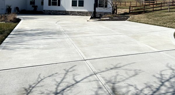 Residential Driveway Project With Water-Based Clear Sealant in Defiance, MO