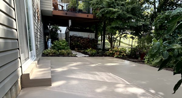 Solid Concrete Stain in Oakville, MO