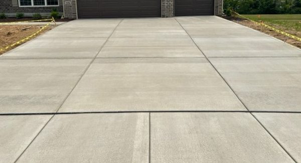 Residential Driveway Project With Clear Sealant in Dardenne Prairie, MO