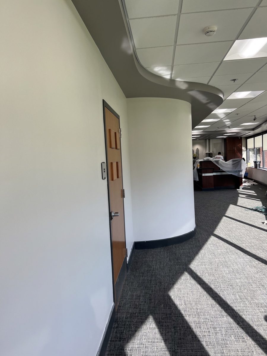 Com.Gov.SterlingBank.Int.Walls. Chesterfield A-nm2 Preview Image 4