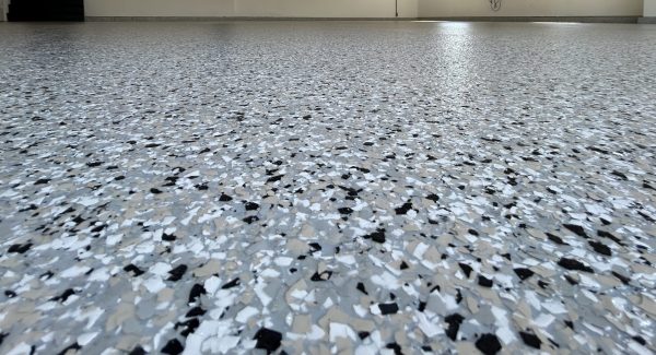 Garage Floor Project Using Polyaspartic Flake in Des Peres, MO