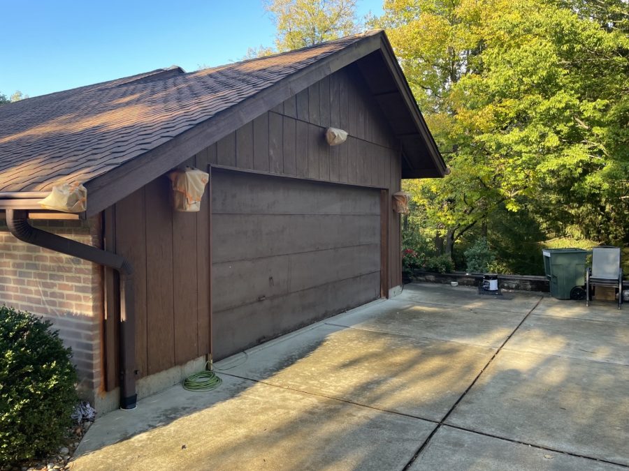 Side View of Garage Door Preview Image 5