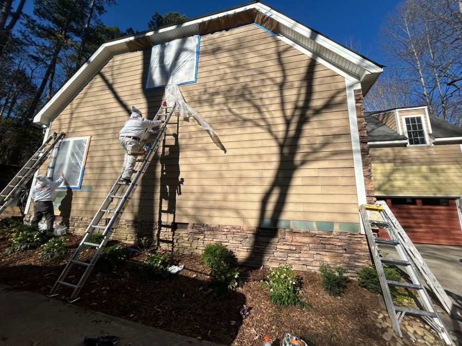 house exterior with beige siding before repaint Preview Image 12