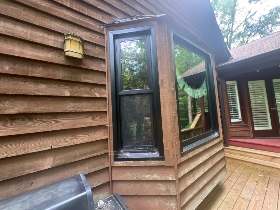 house with wood siding before restain Preview Image 6