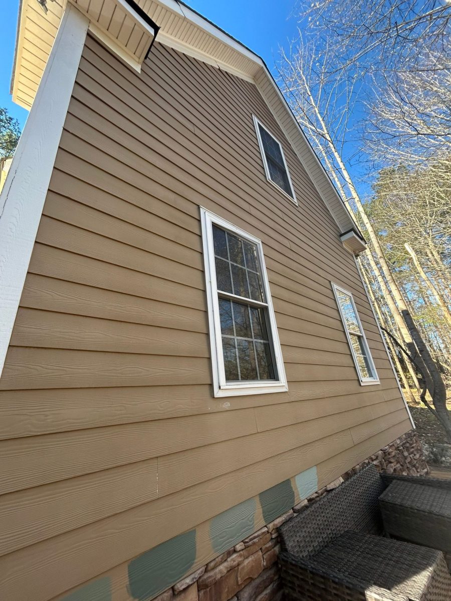 house exterior with beige siding before repaint Preview Image 13