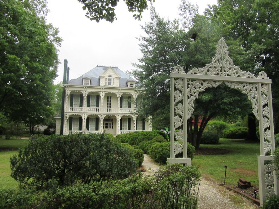 Salisbury NC Exterior painting Preview Image 1