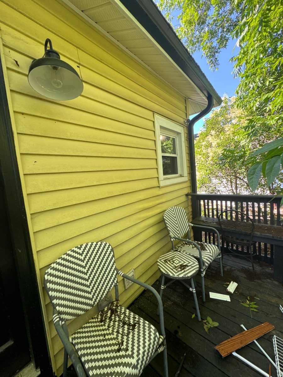 house exterior with yellow siding before repaint Preview Image 6