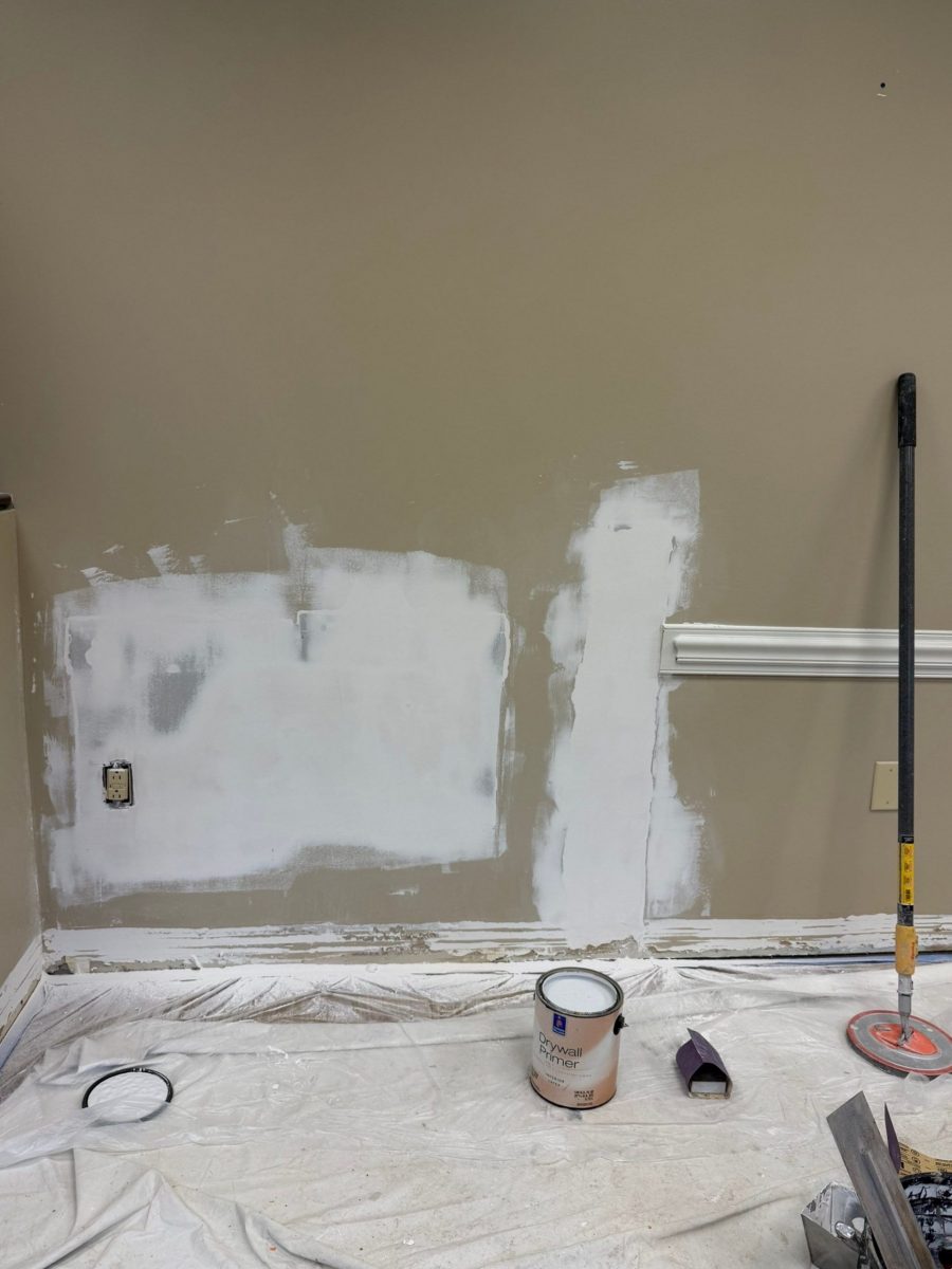 beige doctor's office interior during repaint Preview Image 8