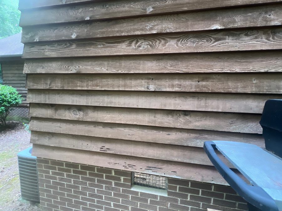 house with wood siding before restain Preview Image 5