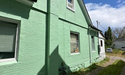 Eye-catching green bricks