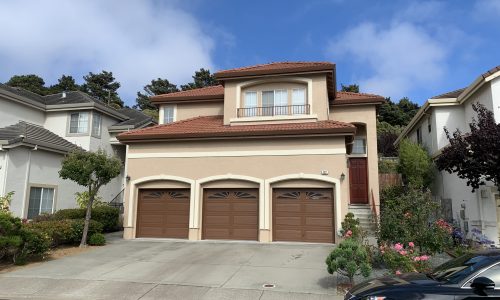 Stucco home with great colors.