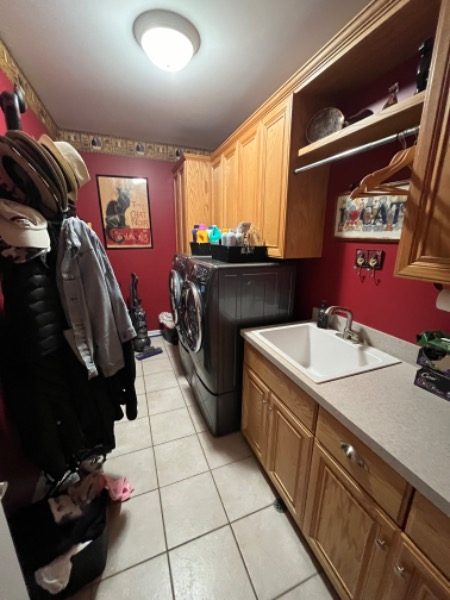 dated home laundry room Preview Image 4